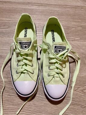 Converse ~ Light Green ~ Mesh ~ Women’s Size 7